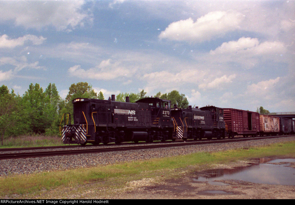 NS 2373 & 2394 lead a local southbound